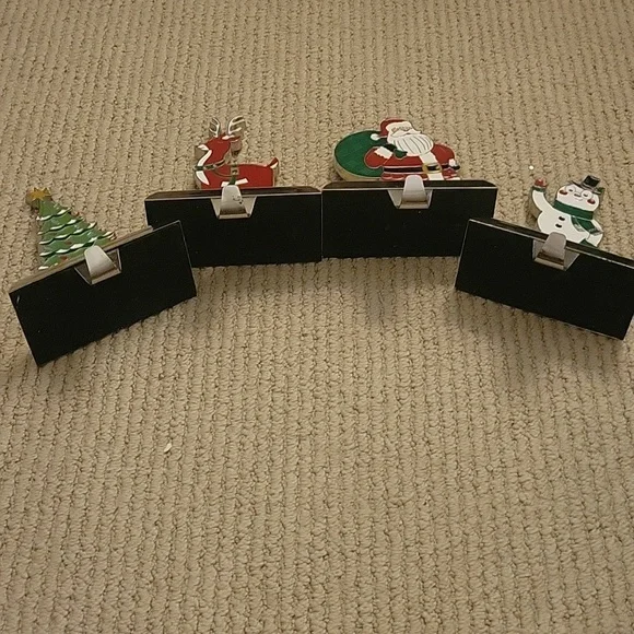 Set of 4 - Stocking Mantle Hangers - Picture 4 of 12